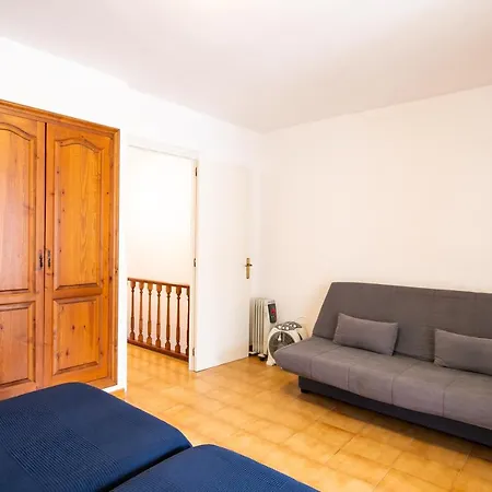 Apartment Monturiol 10 *
